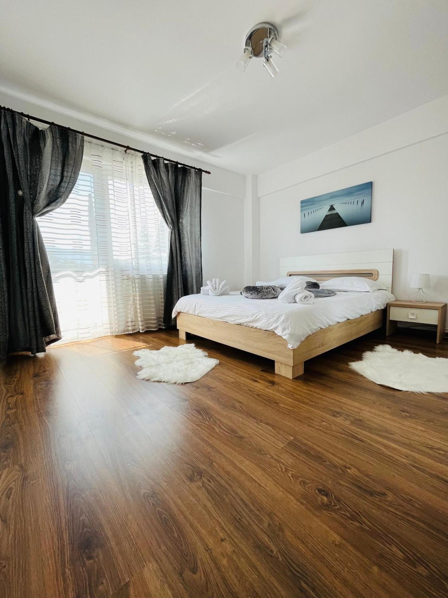 Green Apartaments Zarnesti Ngoại thất bức ảnh