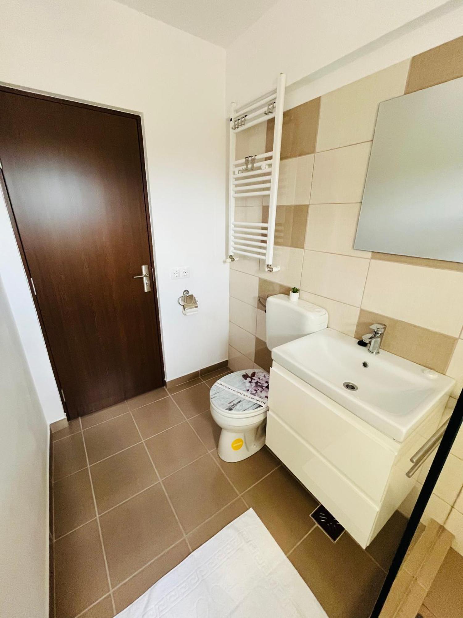Green Apartaments Zarnesti Ngoại thất bức ảnh