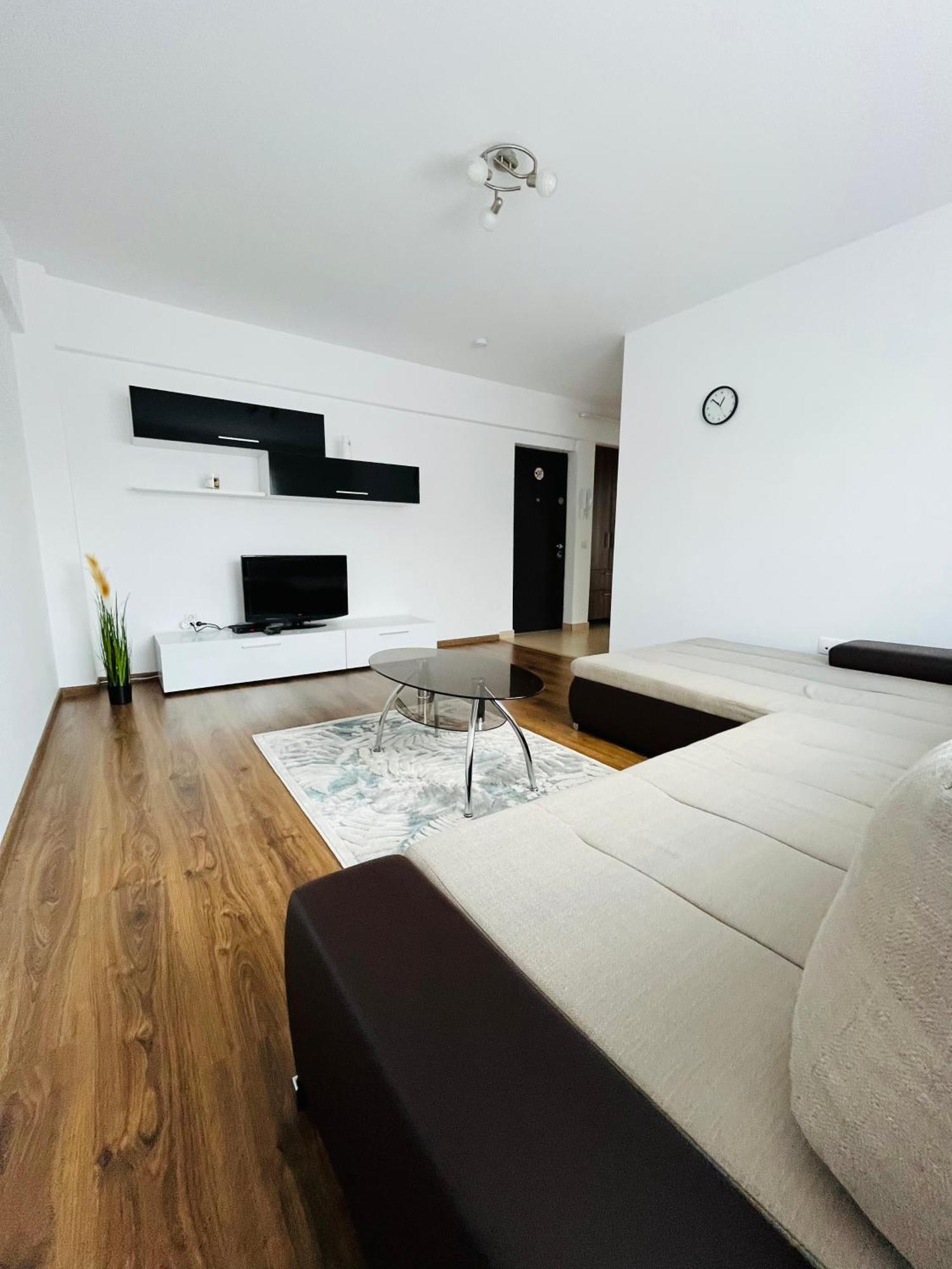 Green Apartaments Zarnesti Ngoại thất bức ảnh